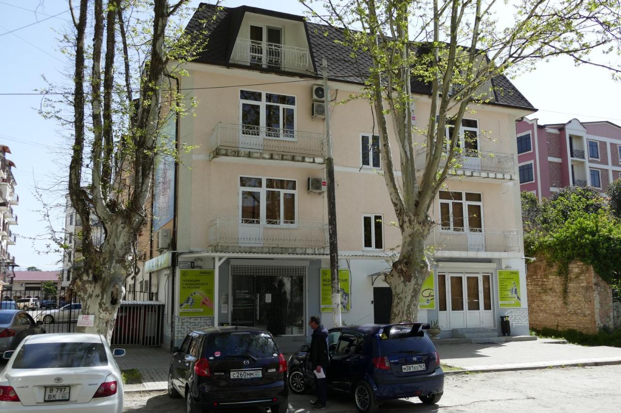 Apartments Na Beregu Sochumi Exterior foto